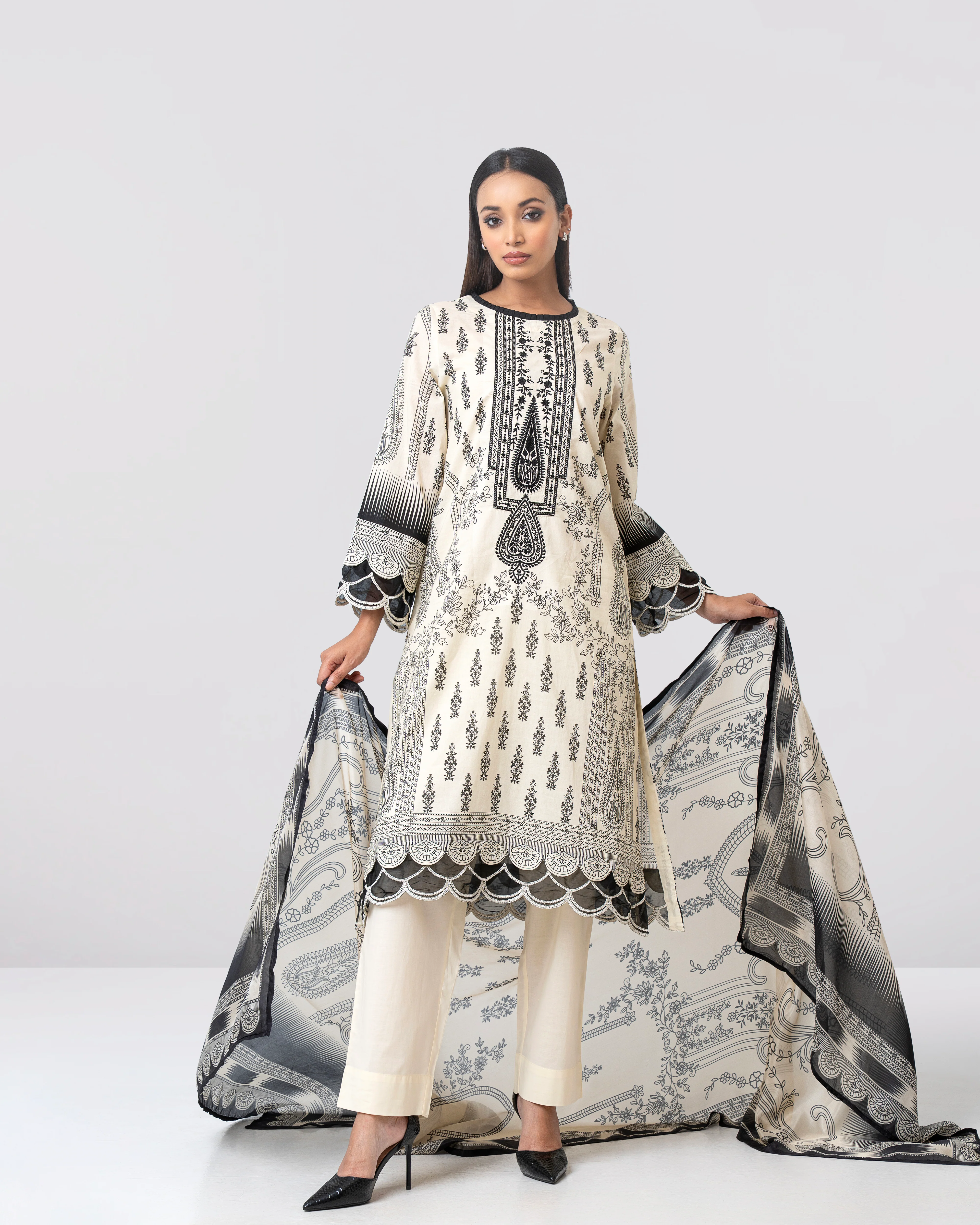 Smart Fit Embroidered Three-Piece Lawn with Silk Dupatta